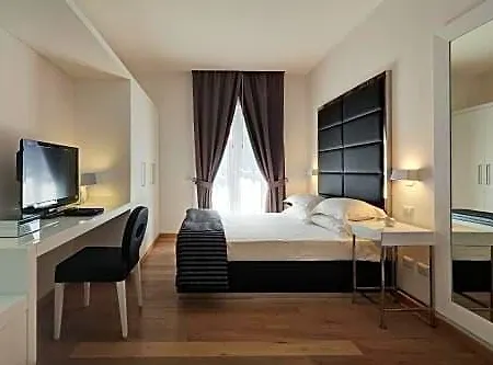 Lhp Hotel 4*
