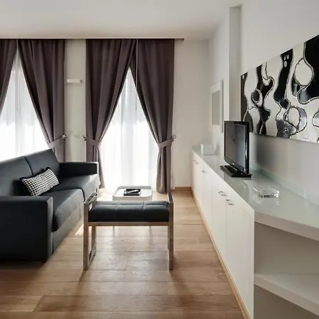 Hotel Lhp