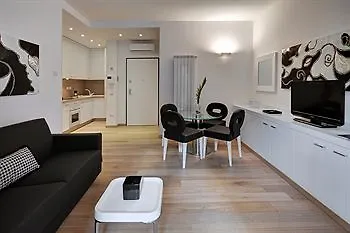 Hotel Lhp