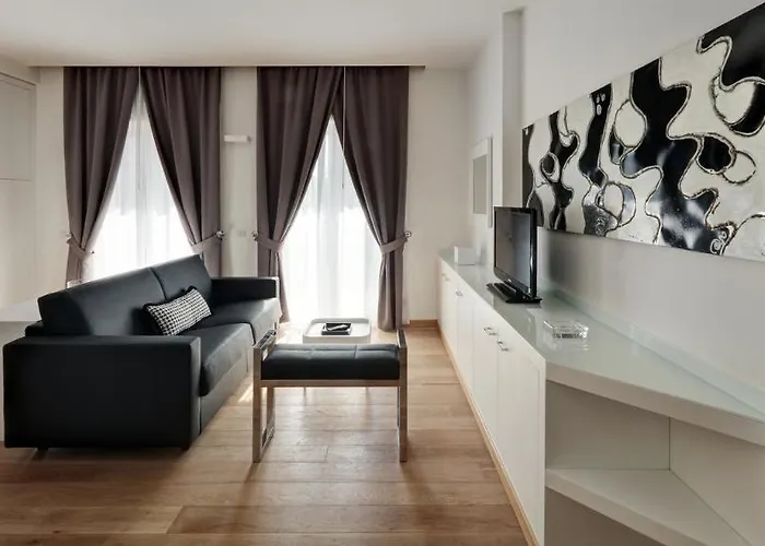 Hotel Lhp