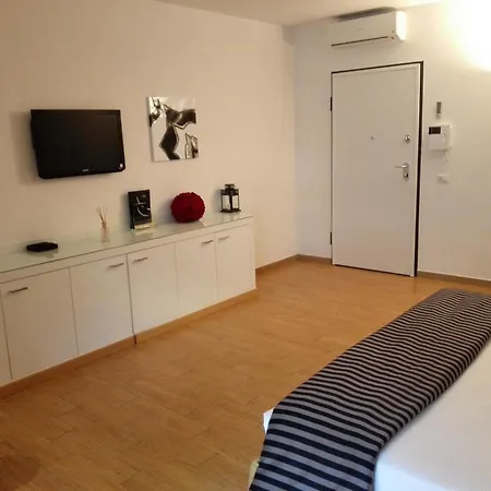 Hotel Lhp
