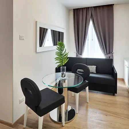 Hotel Lhp
